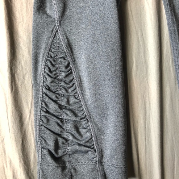 Athletic wear - Picture 5 of 7